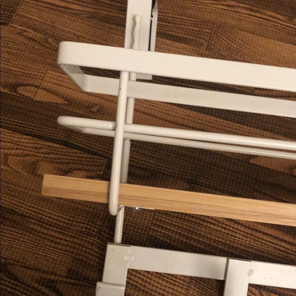 Target Brightroom over-the-Door shelf  Rack  with Five Hooks🧡